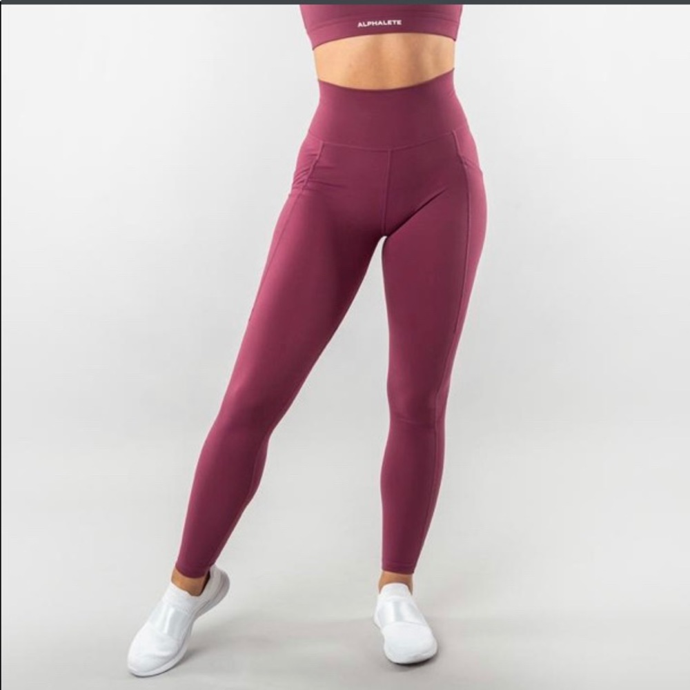 Alphalete surface pocket leggings